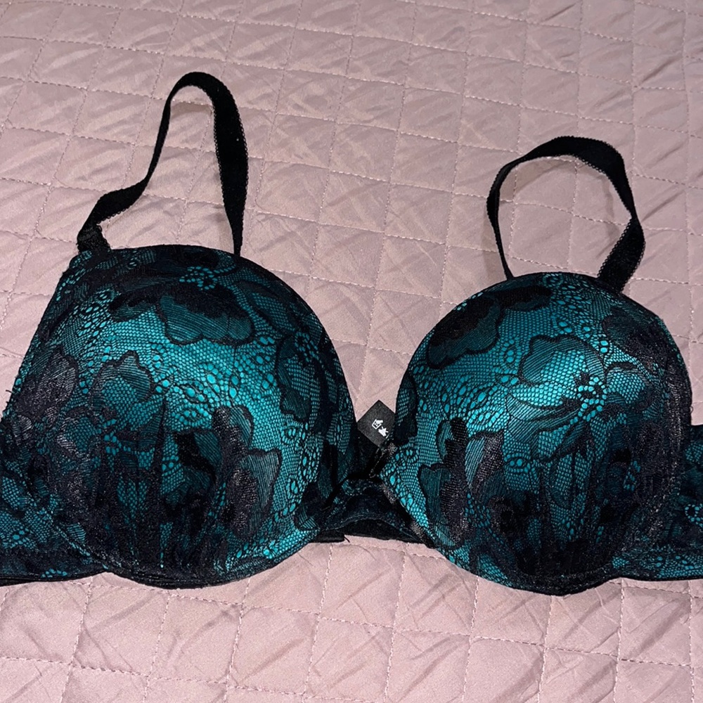 Women’s sexy lace bra